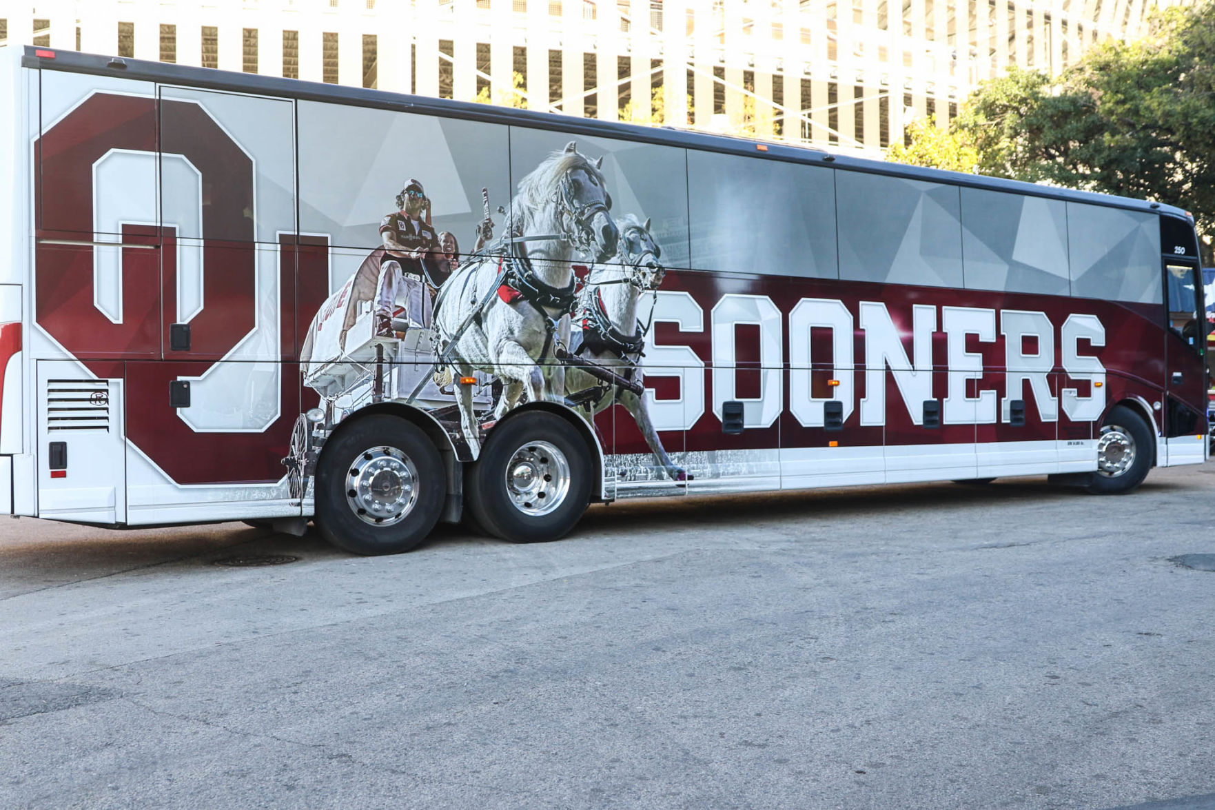 Sooners' Bus